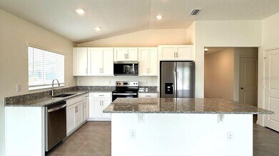 3438 Sanctuary Dr in Clermont, FL - Building Photo - Building Photo