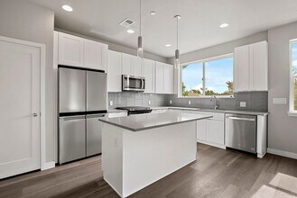 5305 W 12th Ave in Lakewood, CO - Building Photo - Building Photo