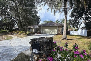 714 Boysenberry Ct in Winter Springs, FL - Building Photo