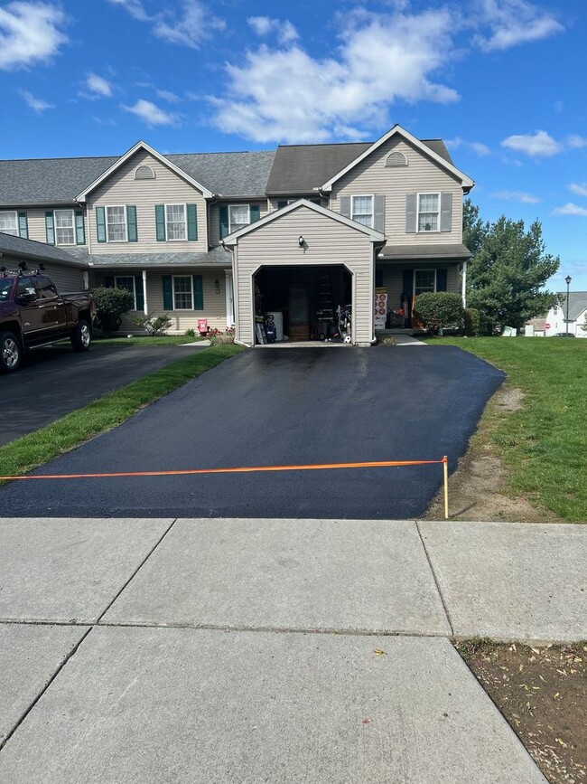 property at 606 Wood Duck Dr