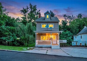 14 Arnold St in Pittsburgh, PA - Building Photo