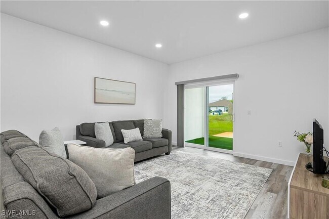 property at 4717 25th St SW