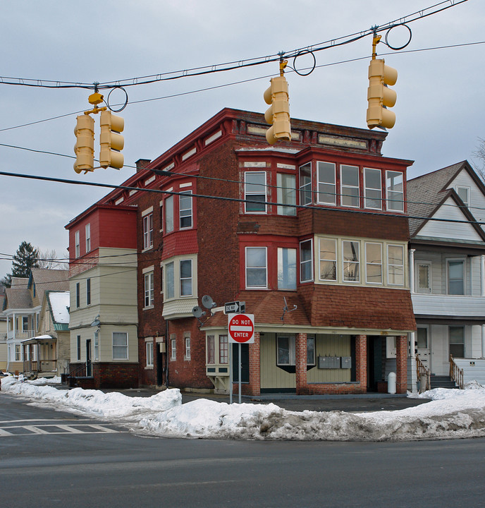 1461 State St in Schenectady, NY - Foto de edificio