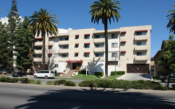 Fountain Terrace Apartments in Van Nuys, CA - Building Photo - Building Photo