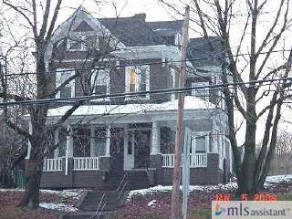 273-275 Main St in Danielson, CT - Foto de edificio