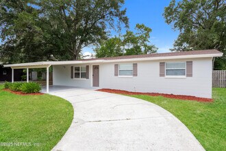 583 Madeira Dr in Orange Park, FL - Building Photo - Building Photo