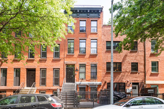 16 Eldert St in Brooklyn, NY - Building Photo - Building Photo