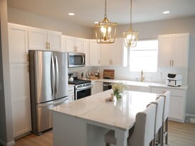 1298 Crane Meadow Way in Sun Prairie, WI - Building Photo