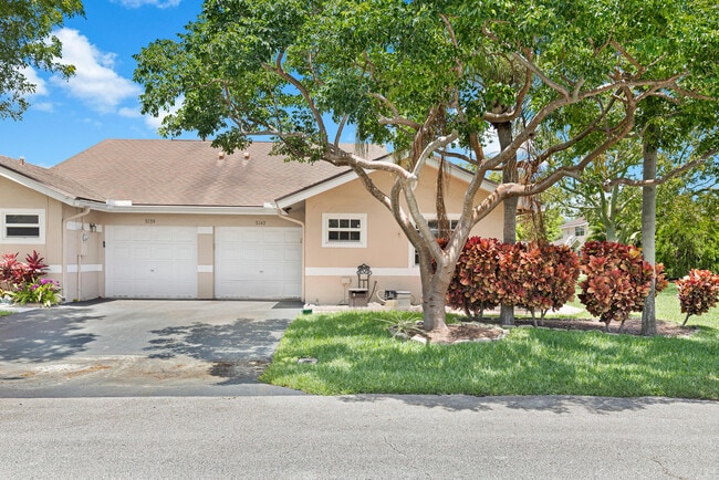 5143 NW 12th Ln in Deerfield Beach, FL - Building Photo - Building Photo