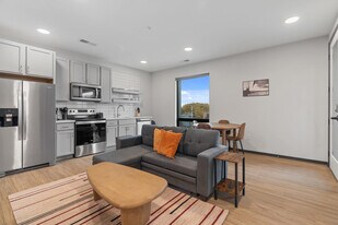 423 E Michigan St in Indianapolis, IN - Building Photo