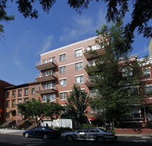 504 Washington Ave in Brooklyn, NY - Building Photo