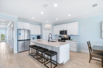 1405 W Lagoon Ave in Gulf Shores, AL - Building Photo - Building Photo