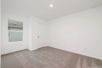 14030 Rooster Run in San Antonio, TX - Foto de edificio - Building Photo