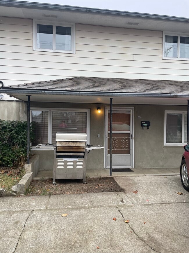 115 3rd St, Unit 113, Unit 113