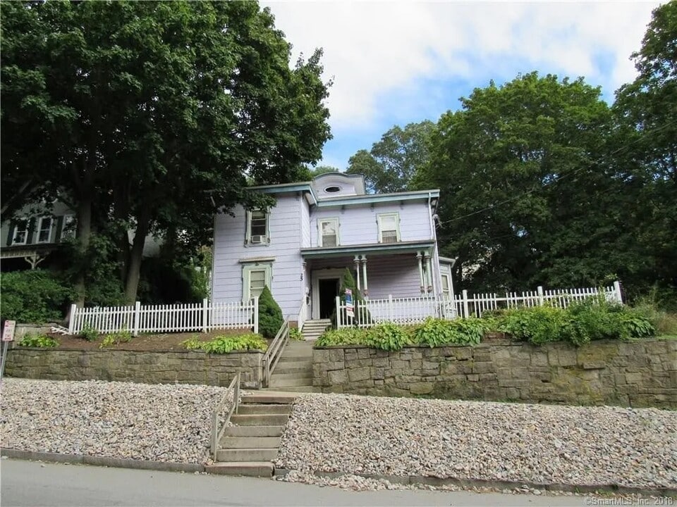 25 Boswell Ave, Unit 2 in Norwich, CT - Building Photo