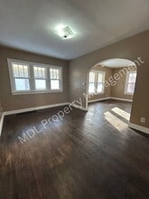 2310 N Clinton St in Saginaw, MI - Building Photo - Building Photo