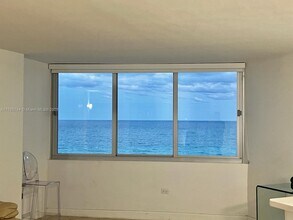 7135 Collins Ave, Unit 702 in Miami, FL - Building Photo - Building Photo