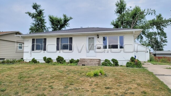 property at 143 Crestridge Dr NW