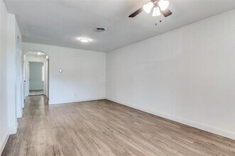 10019 Olmos Dr in Dallas, TX - Building Photo - Building Photo