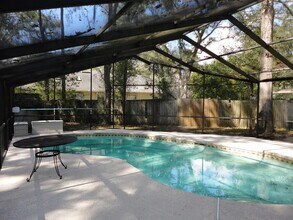 7823 SW 9th Pl in Gainesville, FL - Building Photo - Building Photo