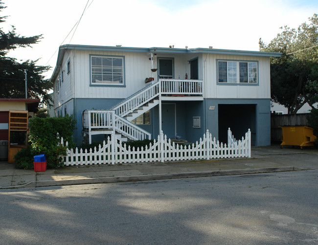 102 Brighton Rd in Pacifica, CA - Building Photo - Building Photo