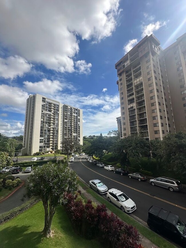 98-450-450 Koauka Loop in Aiea, HI - Building Photo - Building Photo