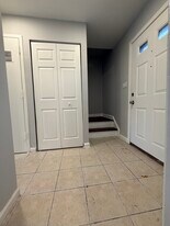 238 Stevenson Sq in Alexandria, VA - Building Photo