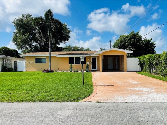 8520 NW 15th St