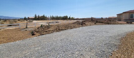 851 Huracan St in Pahrump, NV - Building Photo - Building Photo