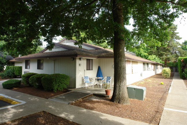 Briarwood Manor in Keizer, OR - Building Photo - Building Photo