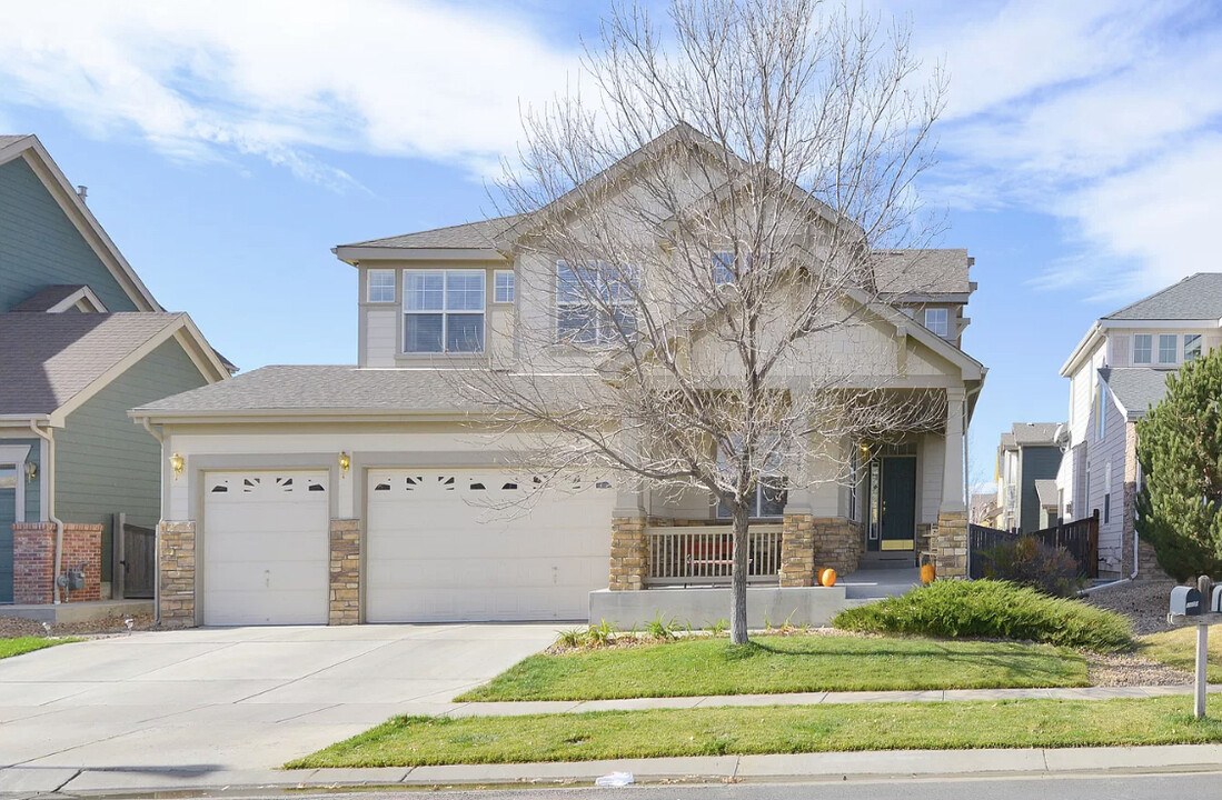 1609 Wildflower Dr in Brighton, CO - Building Photo