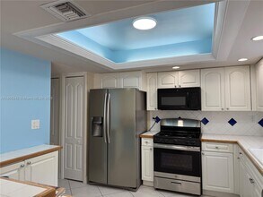 10532 SW 112th Ave in Miami, FL - Building Photo - Building Photo