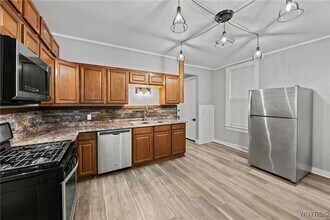 522 W Ferry St in Buffalo, NY - Building Photo - Building Photo