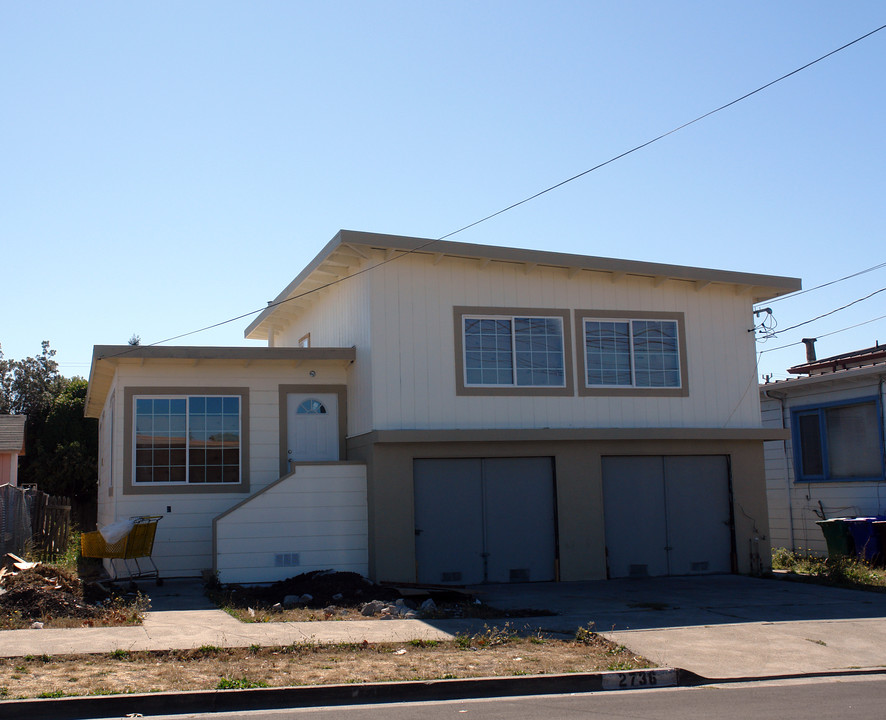 2718-2722 Maricopa Ave in Richmond, CA - Building Photo