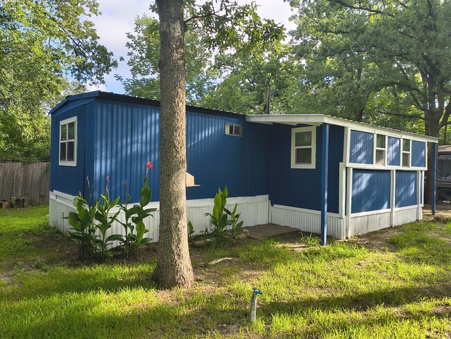 14146 Quanah Parker Trail in Log Cabin, TX - Building Photo - Building Photo