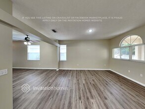 12227 Winding Woods Way in Lakewood Ranch, FL - Foto de edificio - Building Photo