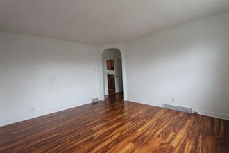 7436 Thouron Ave in Philadelphia, PA - Building Photo - Building Photo