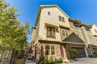 921 W 24th St in Houston, TX - Building Photo - Building Photo