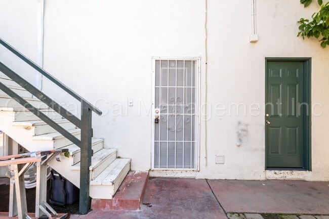 2825 Park Way in Bakersfield, CA - Building Photo - Building Photo