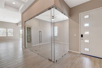 19 Alta Cascata Pl in Henderson, NV - Building Photo - Building Photo