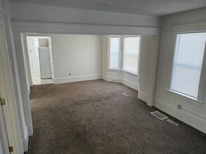 684 Hawthorne Ave E, Unit Unit1LowerLevel in St. Paul, MN - Foto de edificio - Building Photo