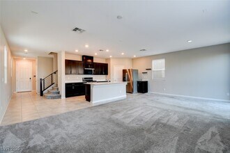 8356 Carmentis Ave in Las Vegas, NV - Building Photo - Building Photo