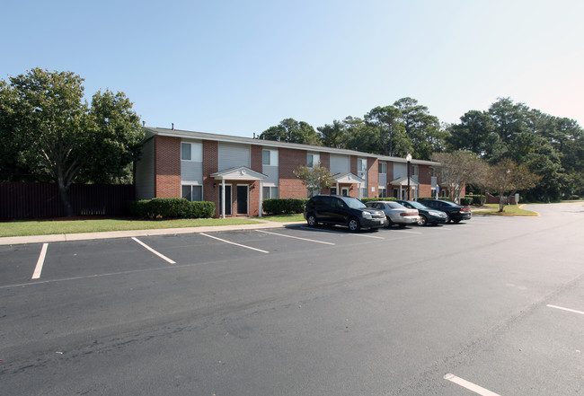 Carver Apartments in Myrtle Beach, SC - Foto de edificio - Building Photo