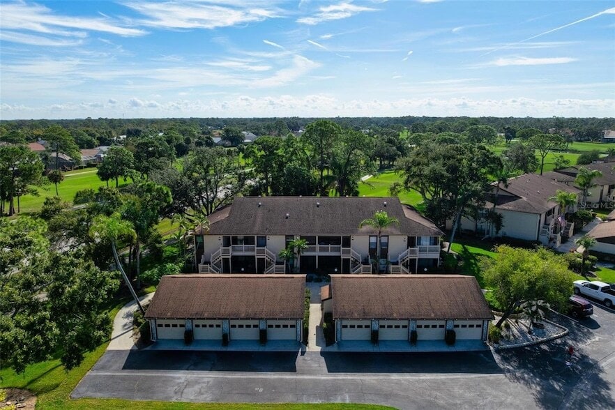 5797 Avista Dr, Unit 4196 in Sarasota, FL - Building Photo