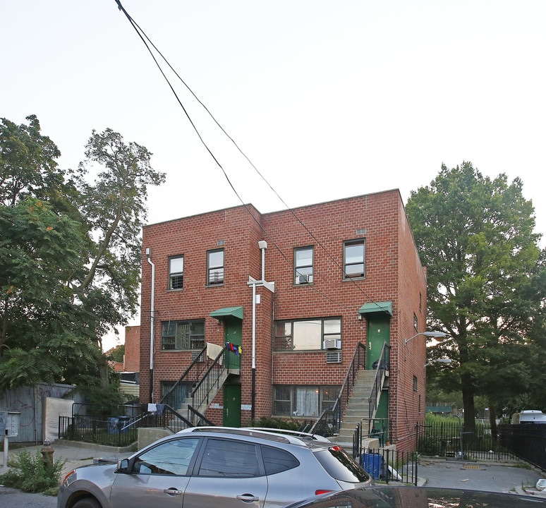 761-765 Logan St in Brooklyn, NY - Building Photo