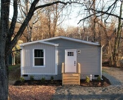 423 Charles St in Gordonsville, VA - Building Photo
