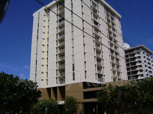 property at 2714 Kahoaloha Ln