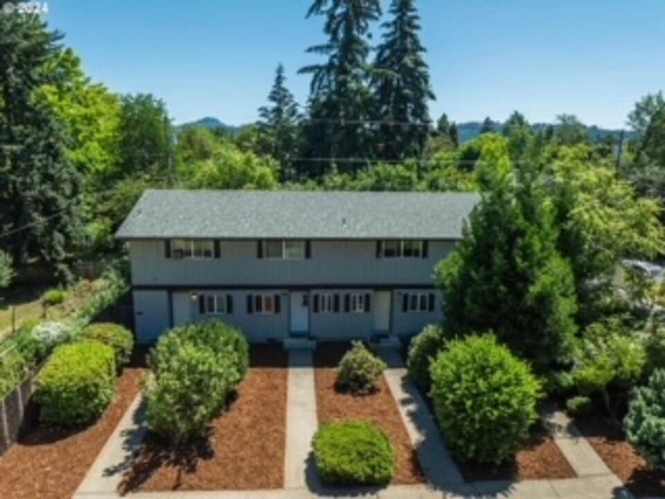 1232 W 8th Ave in Eugene, OR - Building Photo