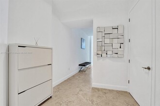 18101 Collins Ave, Unit # PH206 in Sunny Isles Beach, FL - Building Photo - Building Photo