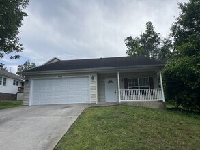 1304 Goldleaf St in Maryville, TN - Building Photo - Building Photo